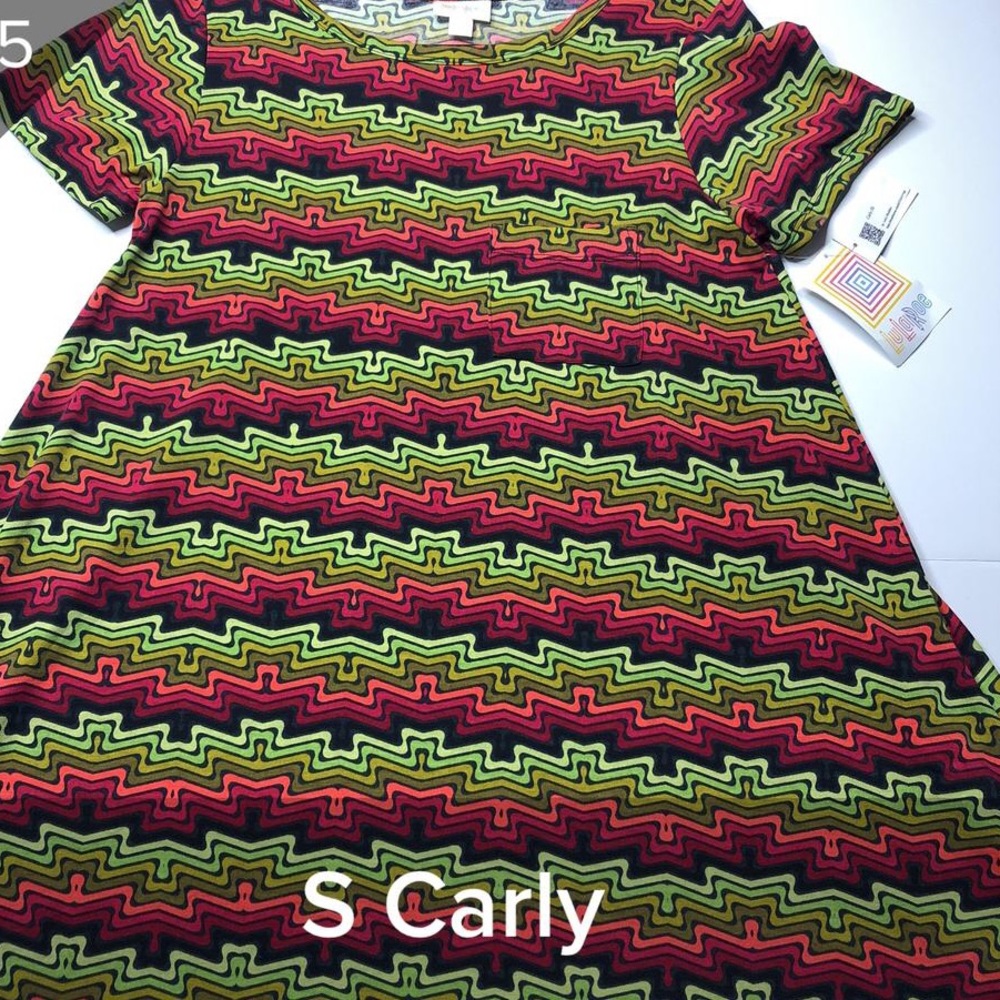 NWT Small Carly